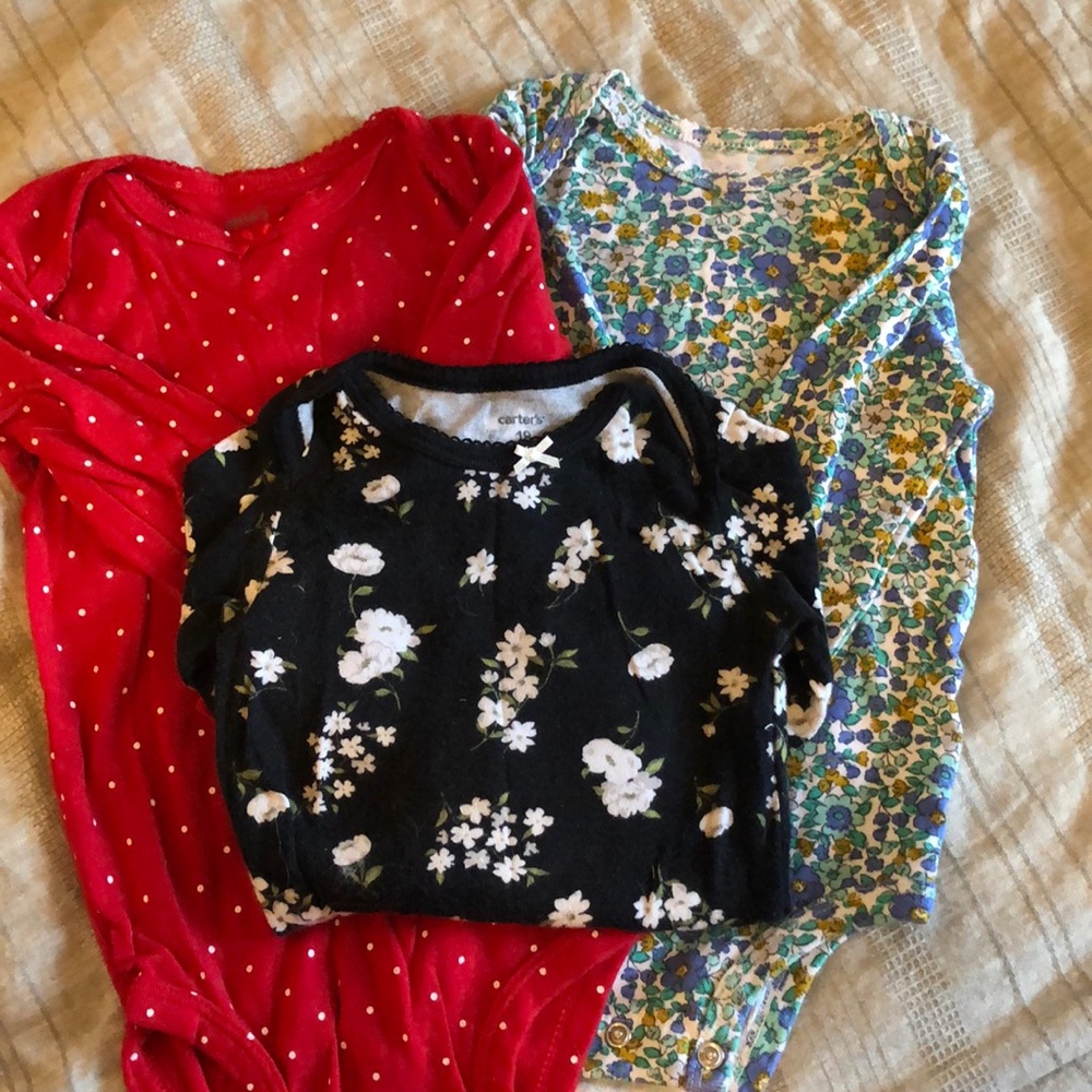 Set of 3 long sleeved onesies